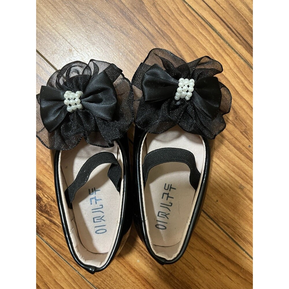 Girls Patent Black Dress Shoes Sz 24/US8 With Ribbons